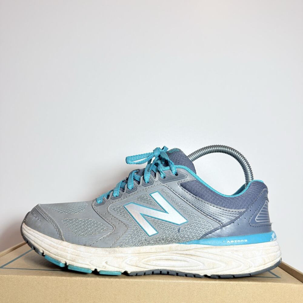 New Balance 560v7 Silver Mink Pisces Womens Running Shoes Size 9 Gray Teal Blue